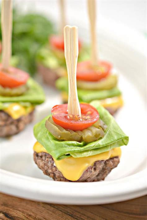 Once the meat has browned, add the garlic, tomato paste, mushrooms. Keto Mini Burger Bites - EASY Low Carb Keto Ground Beef Burger Bites Recipe - BEST Dinner ...