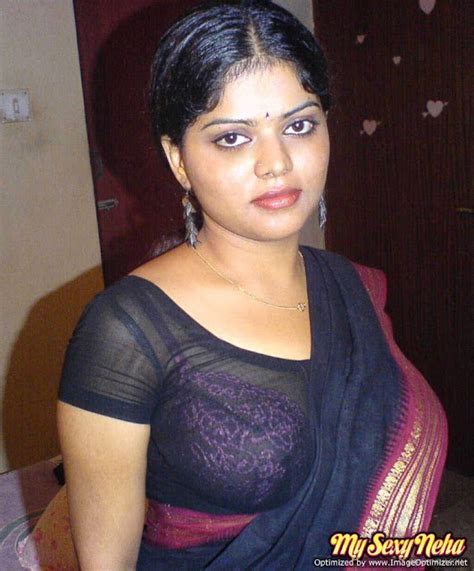Mallu Wife Neha Nair In Traditional Saree And Stripping The Funtoosh