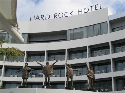 Red rock hotel penang is located 18 km from penang international airport and 150 metres from nasi kandar pelita bus stop. Chocolate on my pillow: Hard Rock Hotel Penang, Malaysia