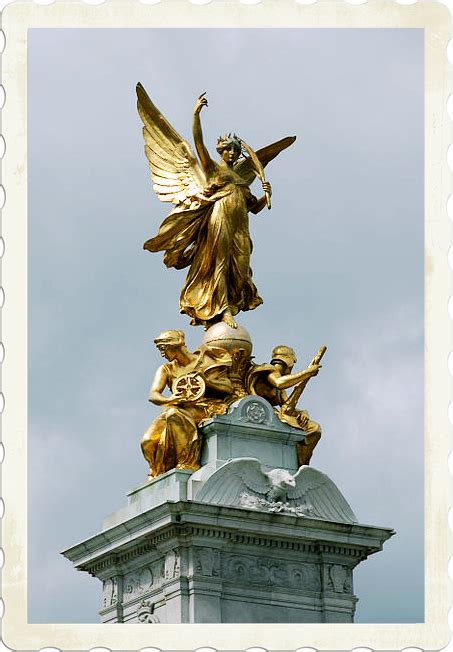 The Queen Victoria Memorial Statue