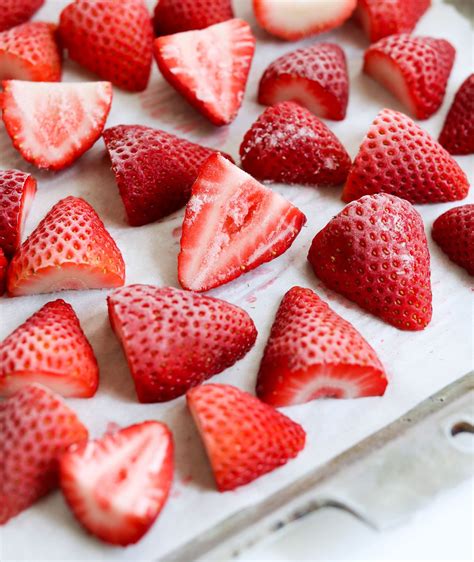 How To Freeze Strawberries Detoxinista