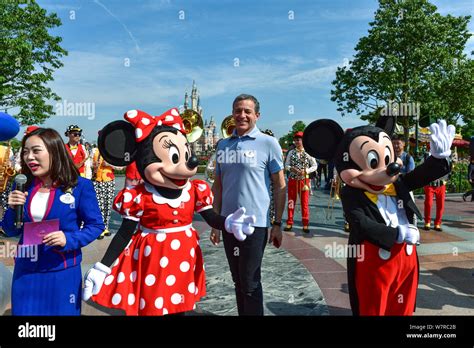 Robert A Iger Bob Iger Center President And Ceo Of The Walt Disney