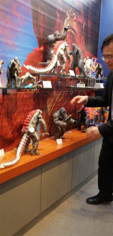 However, the photos themselves reveal our first official look. Godzilla vs Kong toys reveal massive spoiler | ResetEra