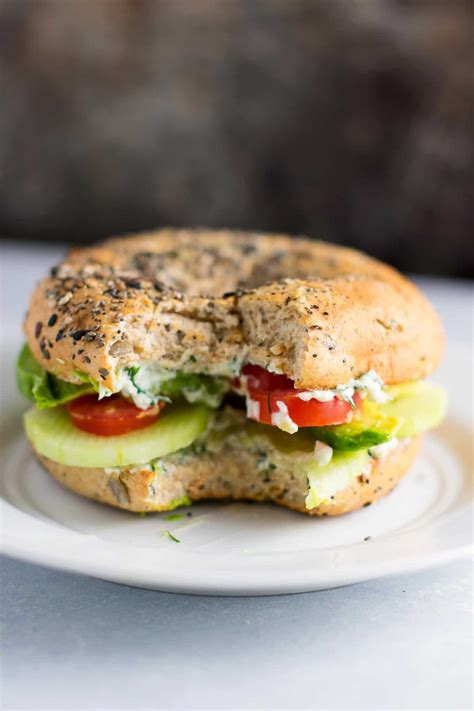 Everything Bagel Veggie Sandwiches With Garlic Dill Cream Cheese Build Your Bite