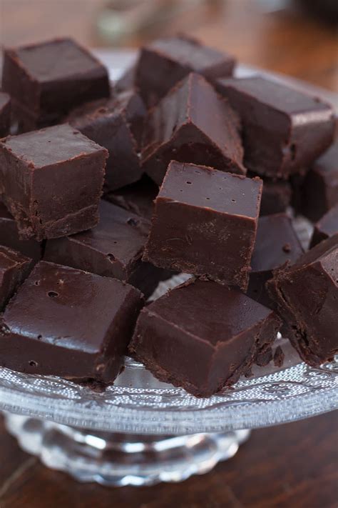 Easy Chocolate Fudge Recipe Fudge Recipes Chocolate Easy Chocolate