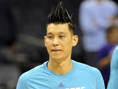 Anyway, good to see that lin is finding ways to keep himself entertained while sidelined. VIDEO: Jeremy Lin says he lets Spencer Hawes pick his hairstyle | theScore.com