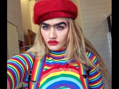 Model With Bushy Eyebrows Is Defying Beauty Standards