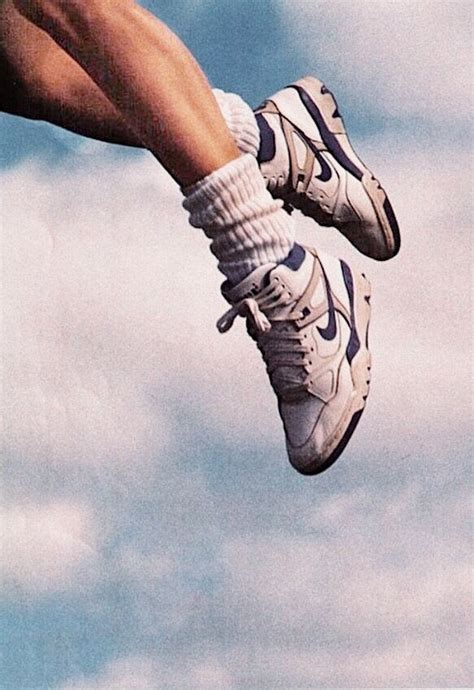See more ideas about me too shoes, aesthetic shoes, shoes. pin danielamarinlopez | Vintage nike, Retro aesthetic ...