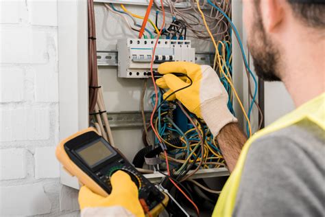 Government Electrician What Is It And How To Become One Ziprecruiter