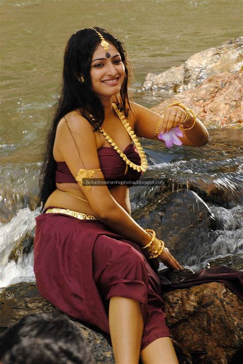 Hot Indian Actress Rare Hq Photos Kannada And Telugu Actress Haripriya Hottest Deep Navel And