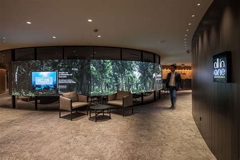 Con el objetivo de ayudar a la digitalización de los negocios de nuestros clientes, en grupo caixabank hemos llevado a cabo la iniciativa socialcommerce. All in One | Segmentos | CaixaBank