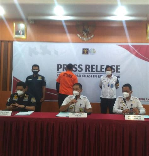 Imigrasi Tanjung Perak Deportasi Warga Pakistan Kasie Inteldakim