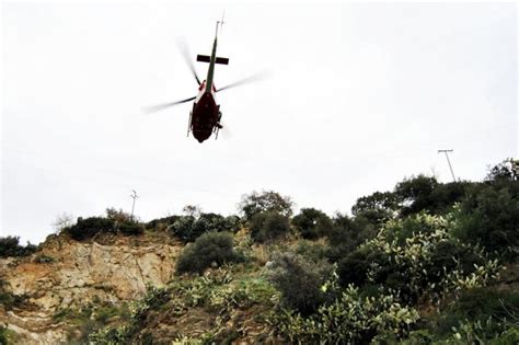 Rincorre Un Agnello E Cade Nel Burrone Salvato Con L Elicottero Dai