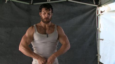 auscaps henry cavill shirtless in man of steel special features