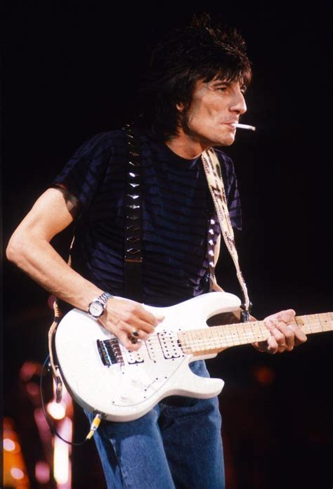 Get To Know Rock Royalty Ronnie Wood Ronnie Wood Rolling Stones