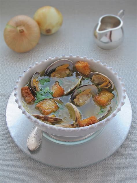 Sopa De Cebolla Dulce Con Almejas Tobegourmet