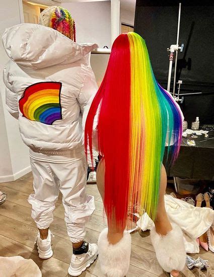 Nikki Minaj Rainbow Hair Is Amazing Trollz Video 2020 In 2020 Nicki