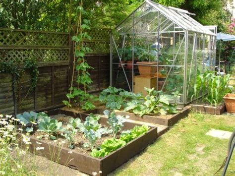 Although the gap at the top can be visually appealing (it does. 86 best images about Vegetable Garden Ideas on Pinterest ...