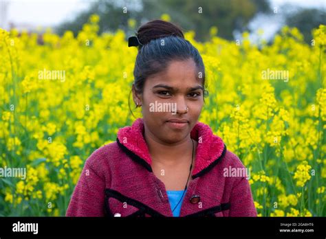 Indian Village Girl Hi Res Stock Photography And Images Alamy