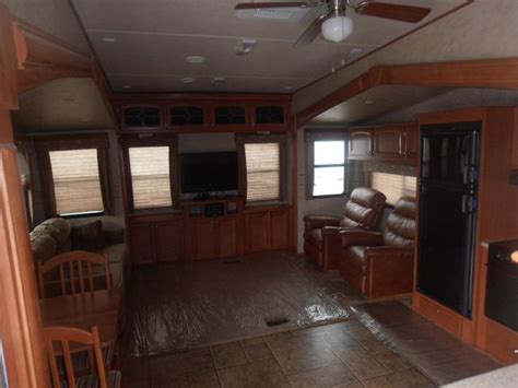 2011 Forest River Cedar Creek Silverback 29re Fw Stk 2273