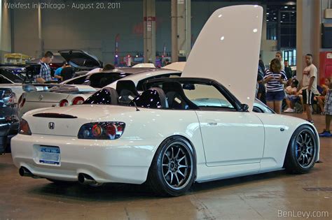 White Honda S2000