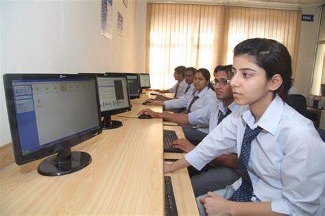 Computer Lab Best Uptu Engineering Colleges