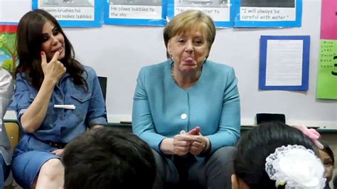 Angela Merkel Die Skurrilsten Bilder Der Bundeskanzlerin Politik
