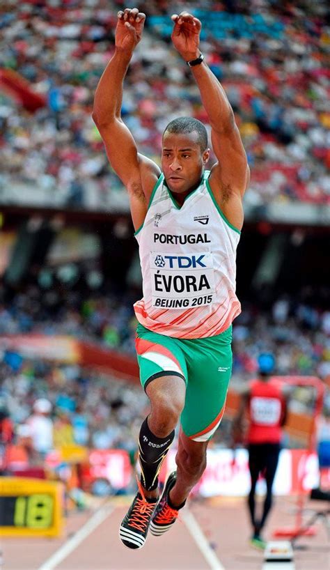 nelson Évora triplo salto nélson Évora é campeão europeu de triplo salto caras he was the