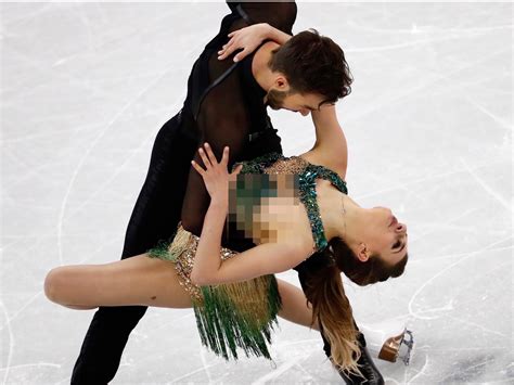 Winter Olympics Gabriella Papadakis Suffers Wardrobe Malfunction