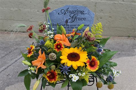 Check spelling or type a new query. Garden funeral flowers with memory stone | Funeral flowers ...