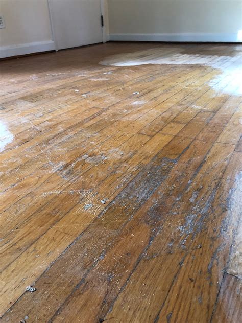 Time To Sand And Refinish Your Hardwood Floors