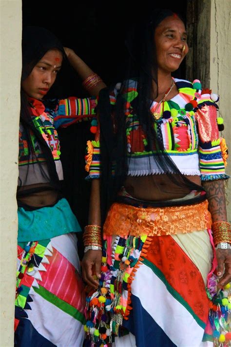 Femmes Tharus Devant Leur Porte Ethnie Tribe Nepal Philip Flickr