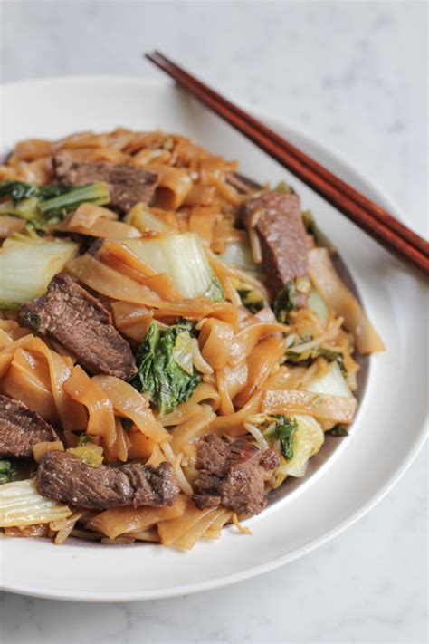 Quick And Easy Beef Chow Fun With Boneless Short Rib Hip Foodie Mom