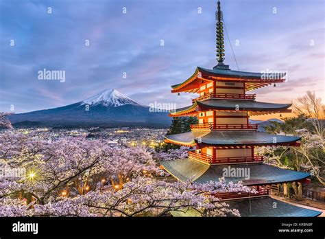 Mt Fuji Shrine Stock Photos And Mt Fuji Shrine Stock Images Alamy