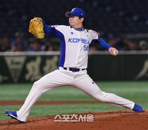 日 심장부에서 펼쳐질 숙명의 도쿄올림픽 한일전 일본과 대결에선 가위바위보도 지지 말라는 말이 있다. 스포츠서울 - 무거워진 한일전, 양현종 어깨에 올림픽 티켓 ...