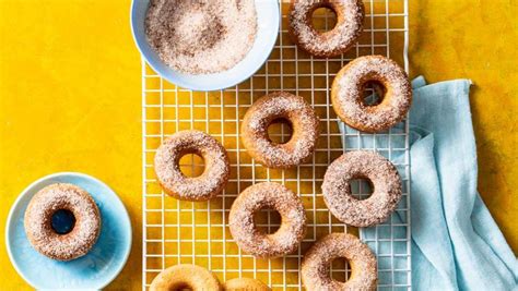 Serving up delicious apple cider donuts this fall along with fresh apple cider slushies. Baked Apple Cider Donuts | Stop and Shop