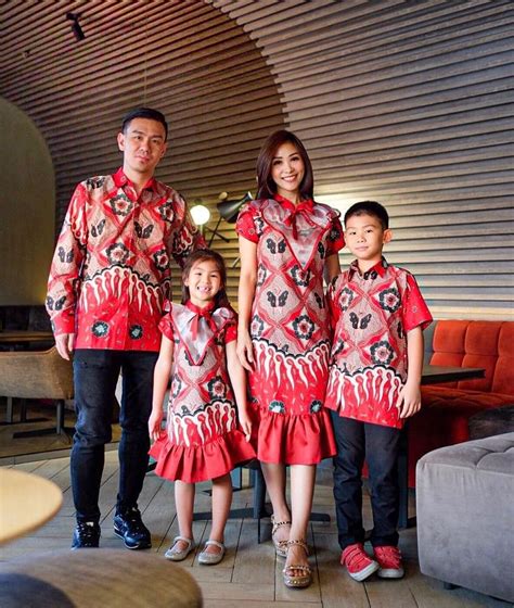 Ini Nih Pakaian Serasi Untuk Keluarga Model Baju Couple Keluarga