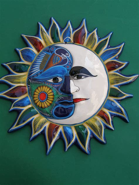 Aztec Sun Calender | Sun art, Pottery painting, Mexican folk art