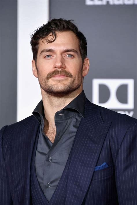 henry cavill apologizes for saying he is wary of flirting with women over fear of being called