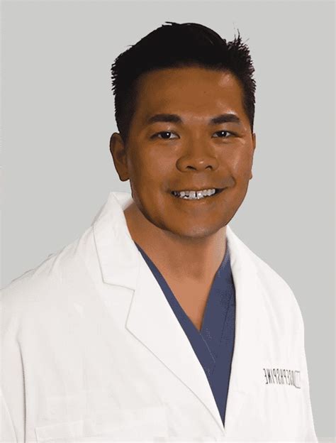 Dr Thuy Nguyen Joseph Spine Institute