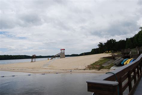 The temperate weather, central location along the east coast and a small town atmosphere make smith mountain lake an excellent place to raise your family, start a business, or. Smith Mountain Lake water temperature: Current water temp ...