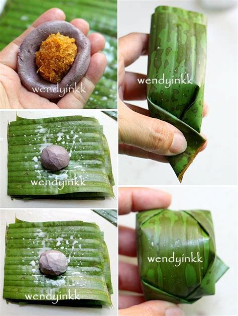 'kuih koci' is a sweet dumpling using glutinous rice flour and stuffed with grated coconut sweetened using palm sugar. Table for 2.... or more: Kuih Koci Pulut Hitam 鸡脚指~ Black ...