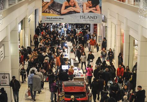 What Stores Open At Midnight On Black Friday 2022 - Black Friday 2020: It looks different, but shoppers will spend more