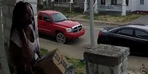 Caught On Camera ‘porch Pirate Takes Package In Broad Daylight