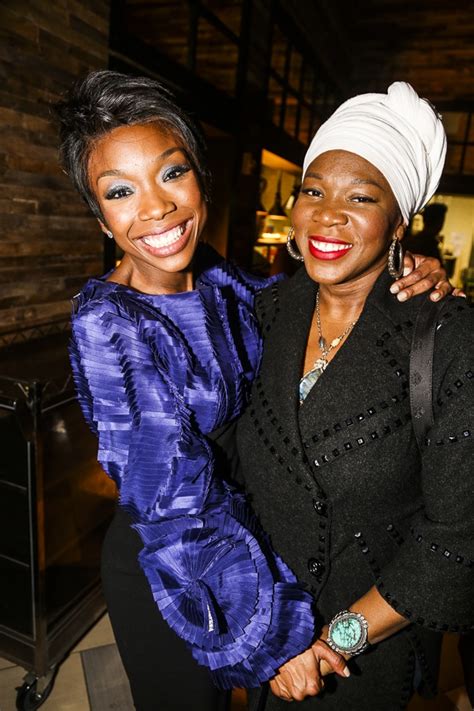 Brandy Norwood And Daughter India Arie Naturi Naughton Attend Brandy S Debut As Roxie Hart Of