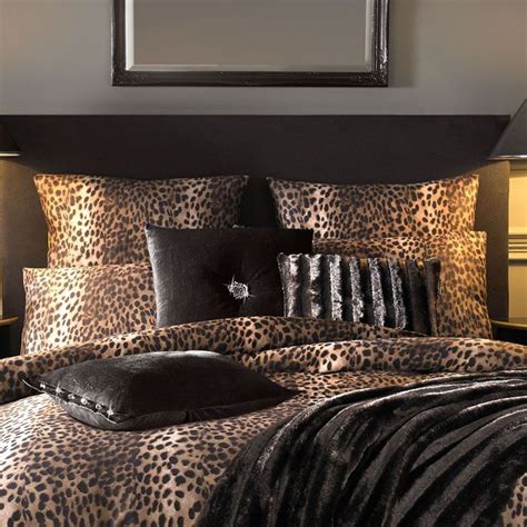 20 Leopard Print Bedroom Ideas