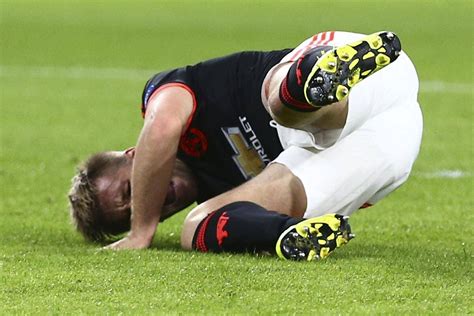 In Photos Luke Shaw Suffers Serious Leg Injury The Globe And Mail