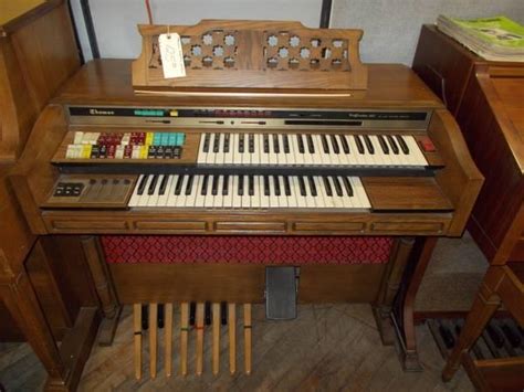 Thomas Electric Organ For Sale In Greenwich