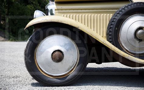 Hibbard & darrin was an obvious choice, as its two american designers operated the minerva agency in paris in the early 1920s. 1930 Minerva AM Dual-Windshield Convertible Sedan | Gooding & Company