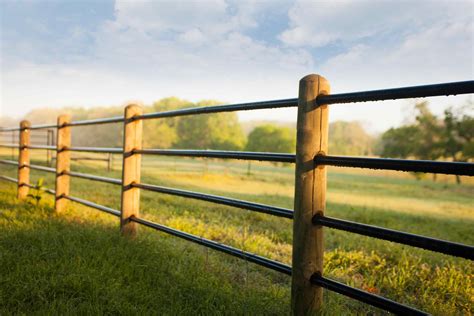 Priefert Fence Good Fence Make Good Neighbors Ranch Fencing Farm